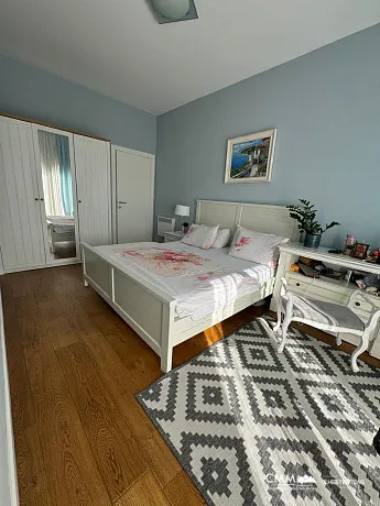 Bar'da iki yatak odalı daire, 96 m²